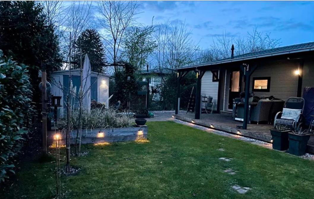 Comfortabel Chalet In Nationaal Park Wateren Exterior foto